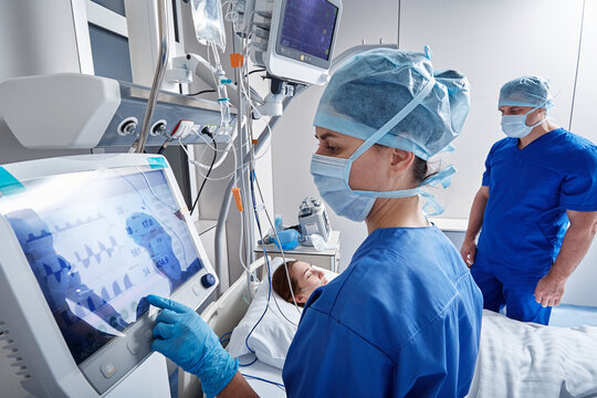 Critical Care Nurse